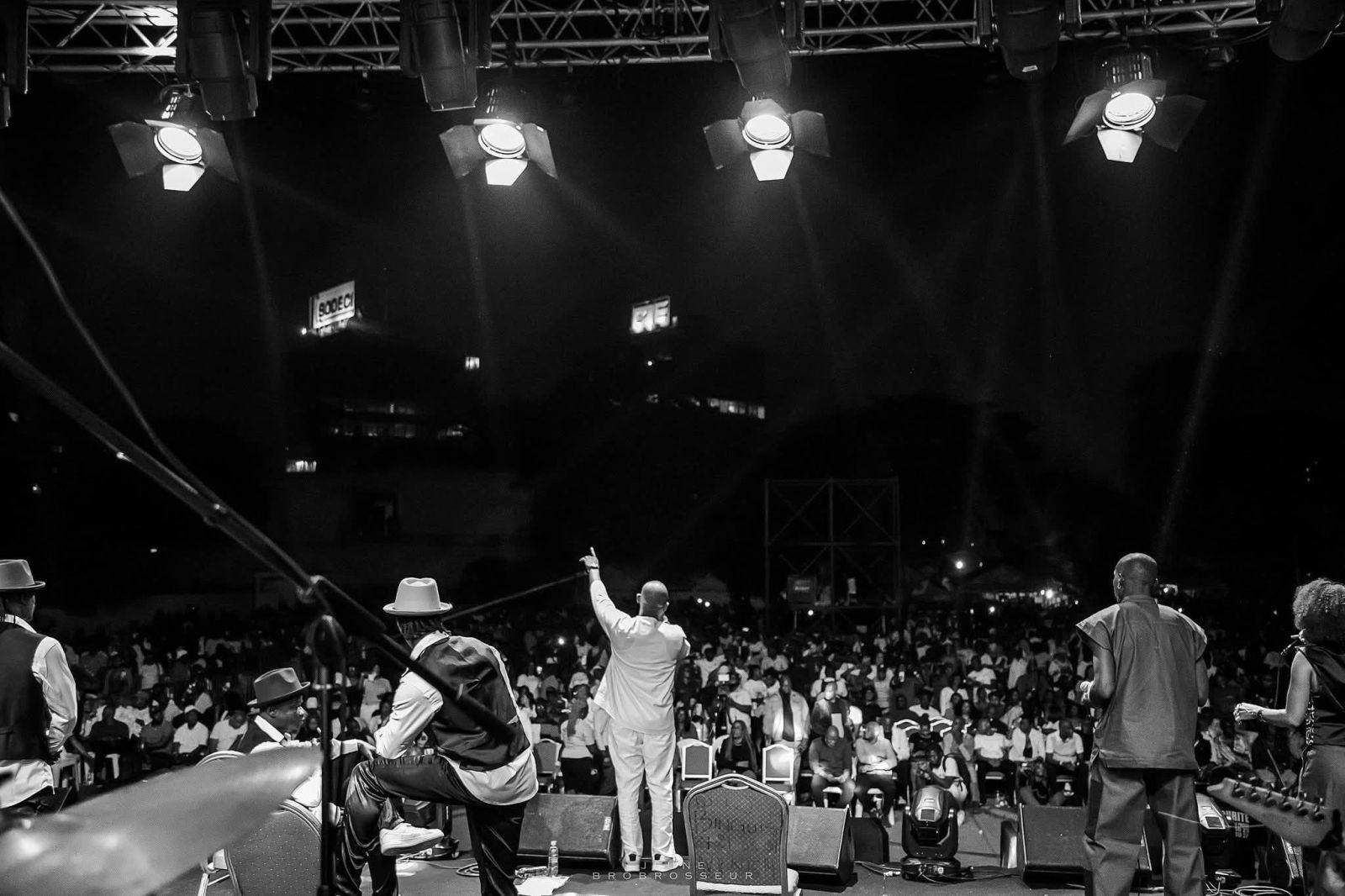 concert espoir000 au palais de la culture