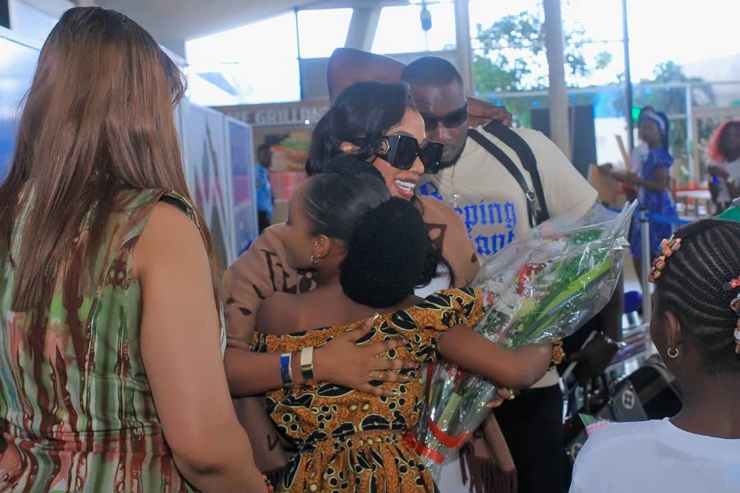 concert   l arrivee de djelykaba bintou a abidjan