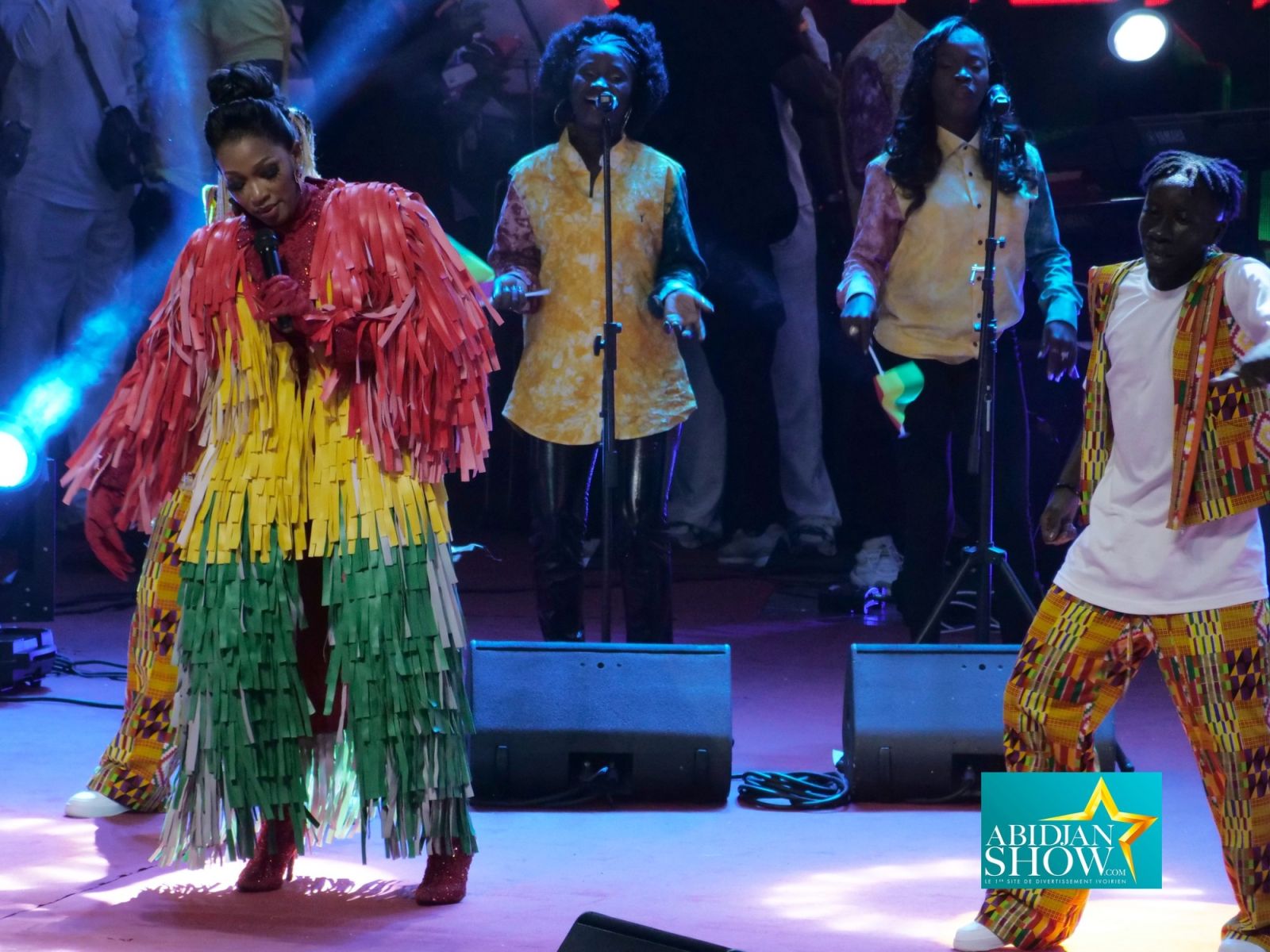 concert    renaissance acte       djelykaba bintou  salle anoumabo  