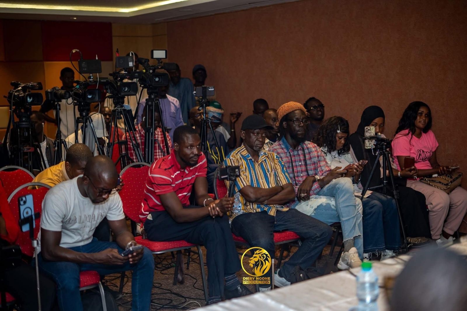 conference de presse tiken jah a dakar