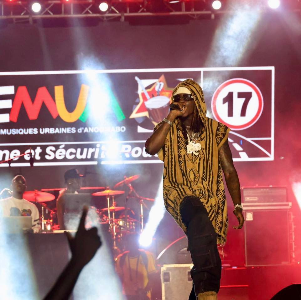 femua 17   injs avec himra  angelique kido  takana z
