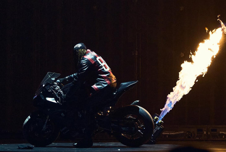 himra aux flammes 2025  