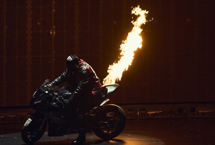 himra aux flammes 2025  