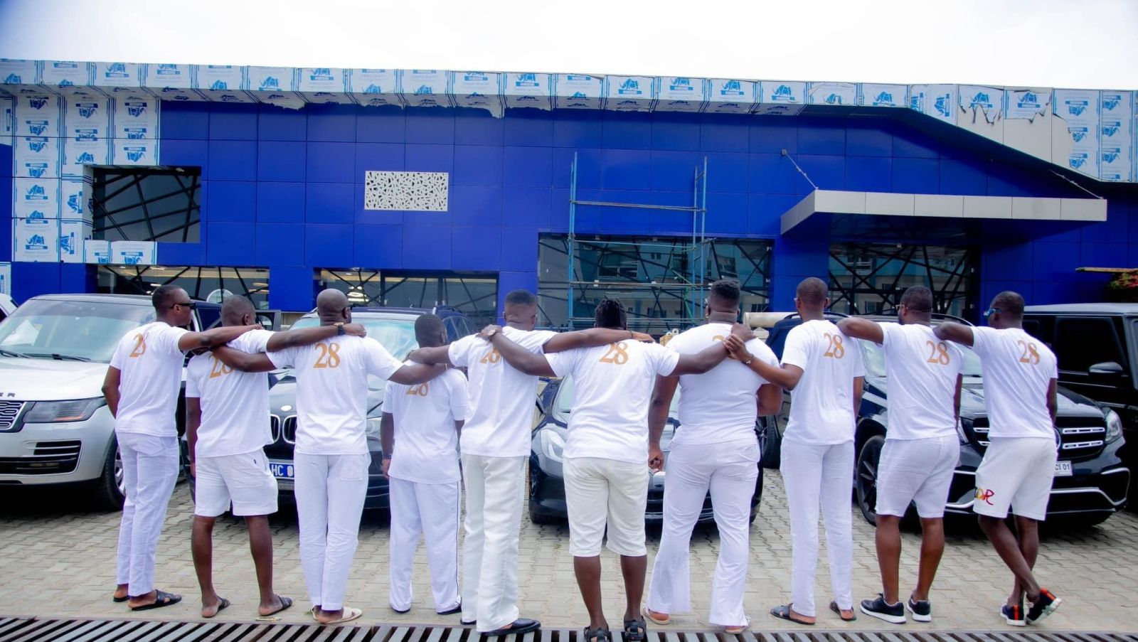 quelques images de l enterrement de vie de garcon de kerozen  quelques images de l enterrement de vie de garcon de kerozen