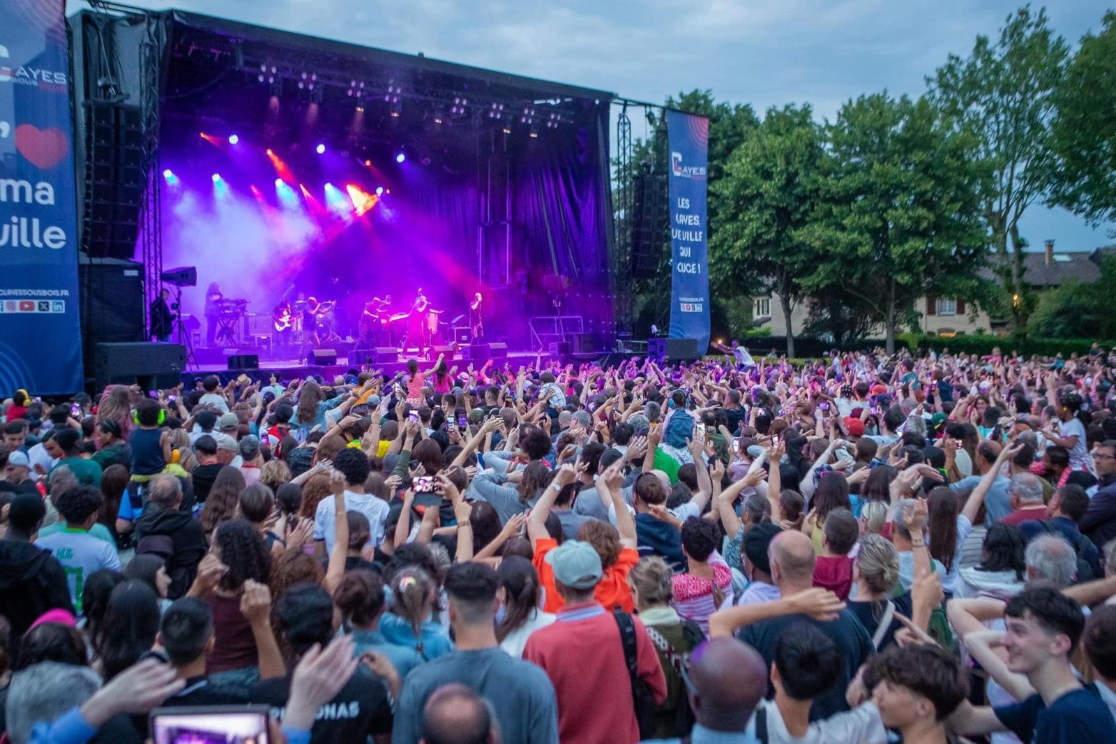 tournee   magic system a clayes sous bois  france 