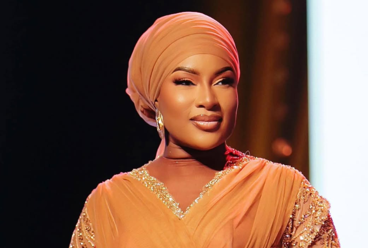 images/25_ans_de_carrière_Konnie_Touré.png#joomlaImage://local-images/25_ans_de_carrière_Konnie_Touré.png?width=730&height=492